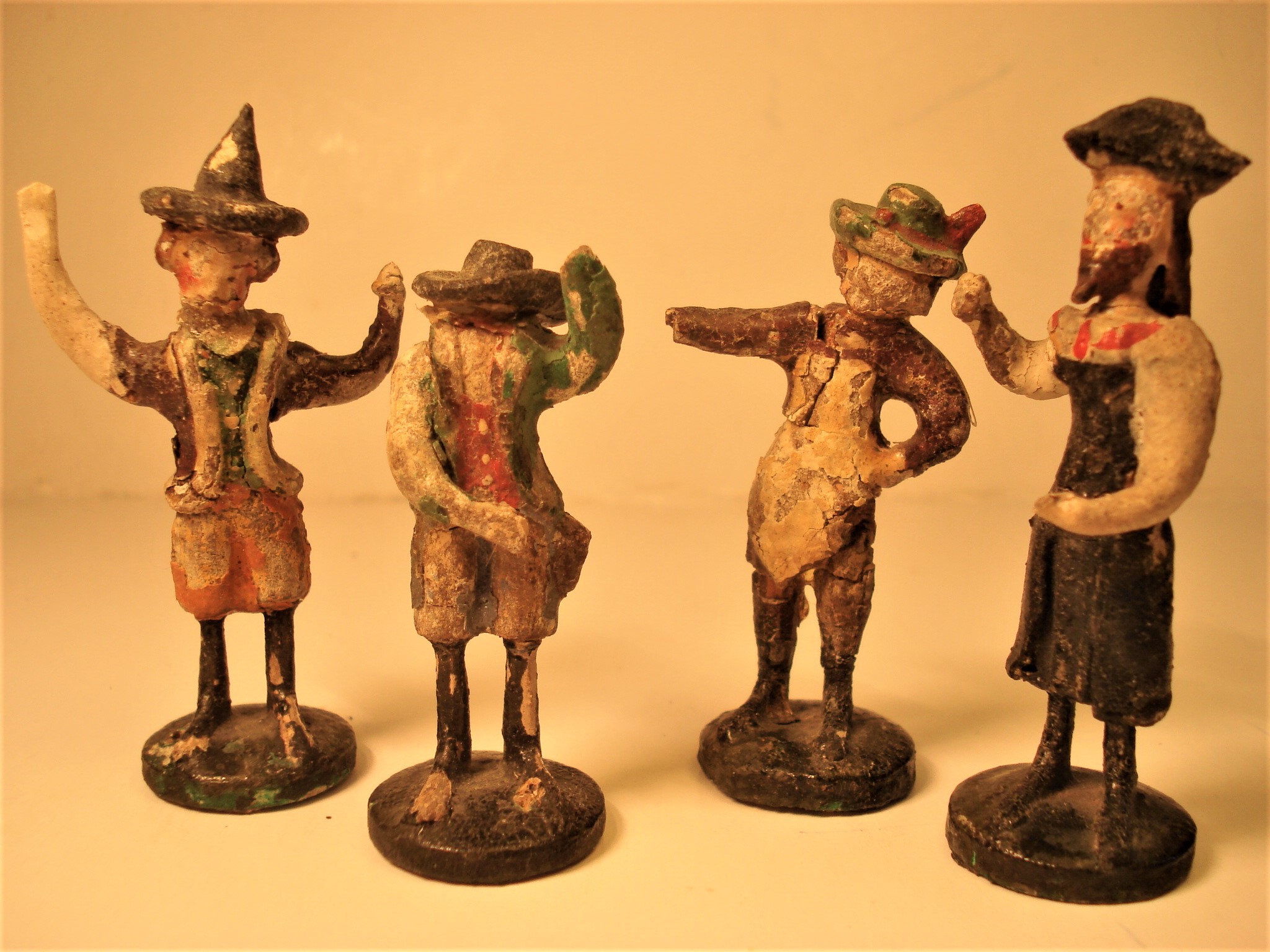 2a Krippenfiguren, Hersteller_ unbekannt, Sehma, Mitte 19. Jhd. fehlende Teile wurden nach originalen Vorbildern ergänzt, farbliche Überarbeitung_